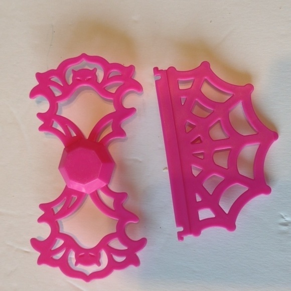 Monster High Doll Furniture Spares and Accessories - Picture 2 of 7